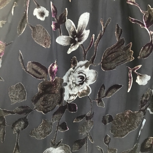 Design Lab Floral Cold Shoulder Top - Size XS - Picture 3 of 13